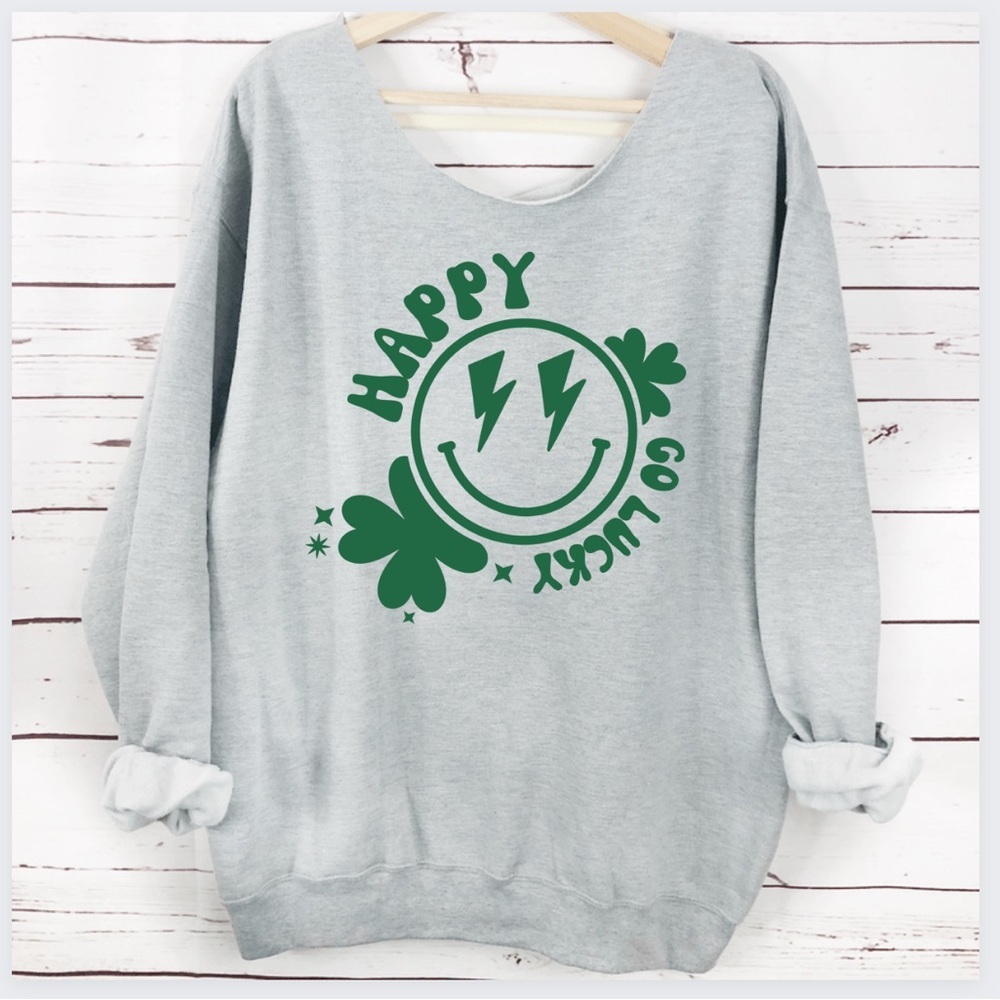 ✨NEW☘️ Happy Go Lucky St Patrick’s Day slouchy sweatshirt